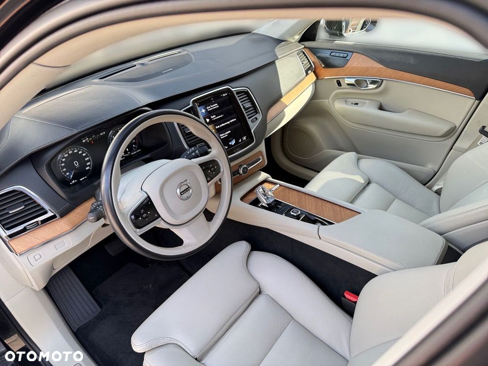 Volvo XC 90 - 13