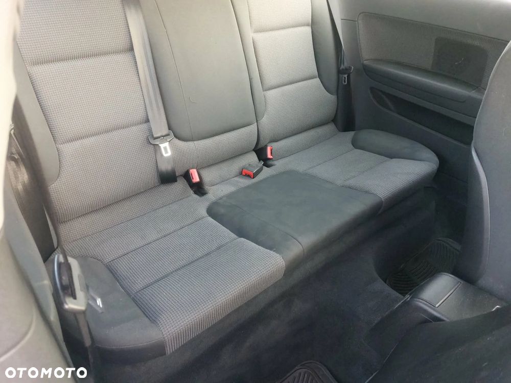 Audi A3 3-drzwiowe 1.6 Ambiente - 11