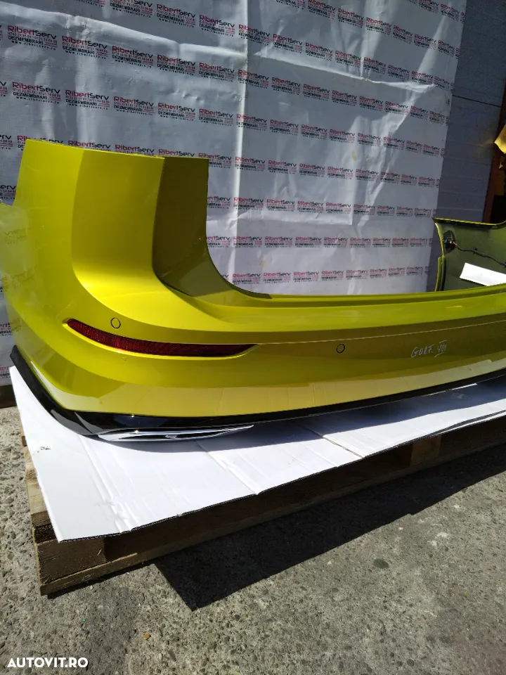 Bara Spate VW Golf 8 variant - 2
