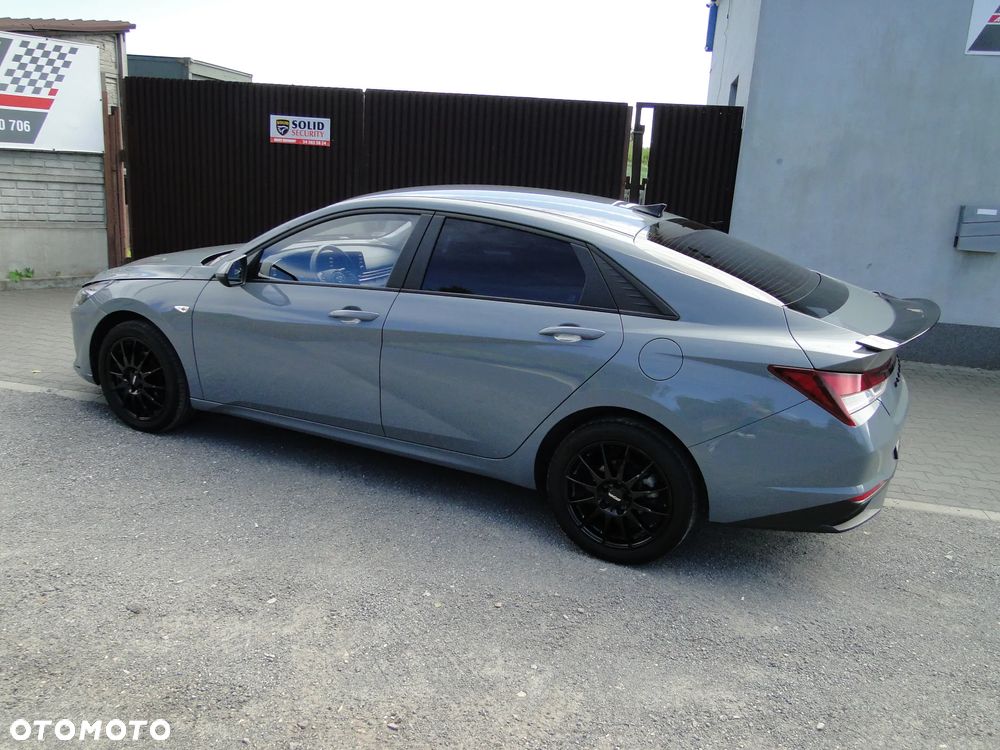 Hyundai Elantra 1.6 Smart CVT - 3