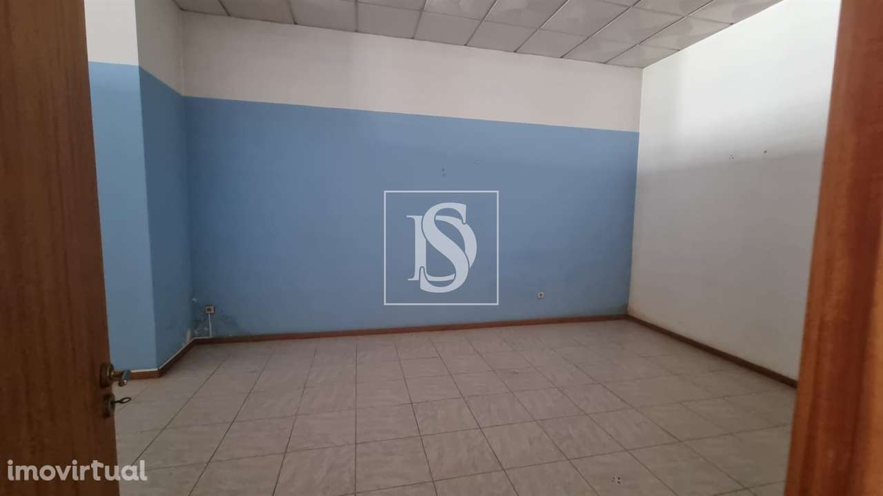 Loja  Venda em Vieira do Minho,Vieira do Minho - Grande imagem: 4/25