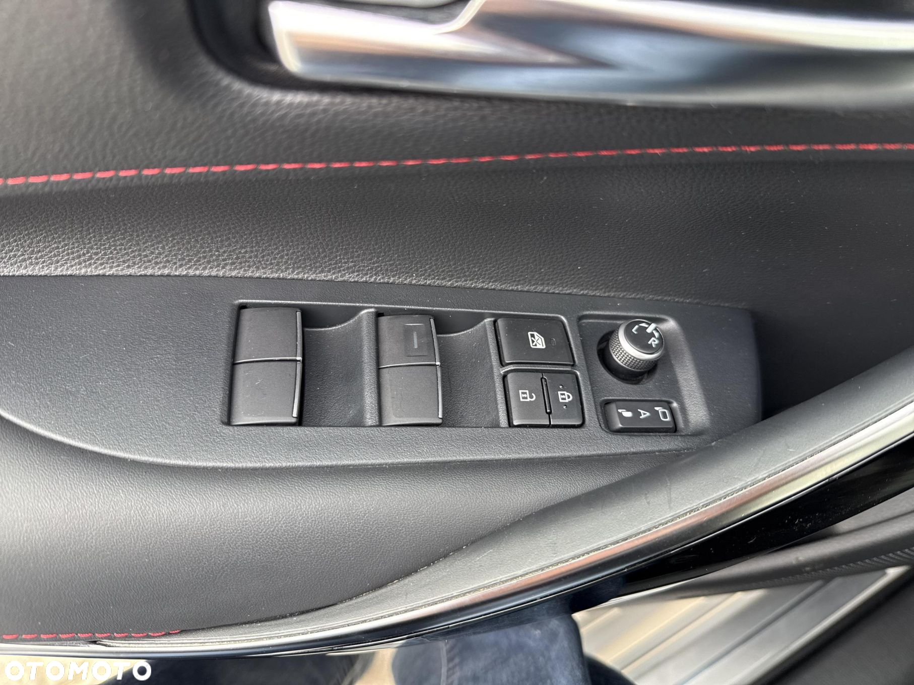 Toyota Corolla 2.0 Hybrid GR Sport Dynamic - 22