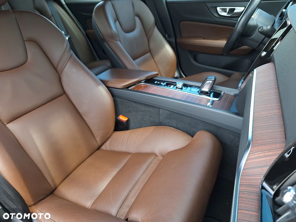 Volvo V60 Cross Country Pro B5 B AWD - 27