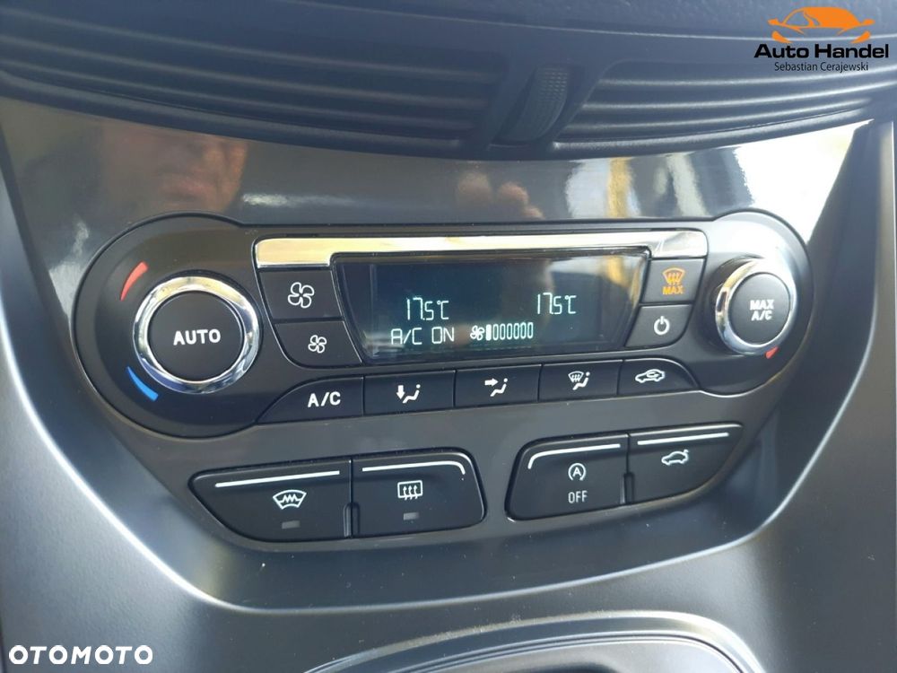 Ford Kuga 1.5 EcoBoost 4x4 Titanium - 25