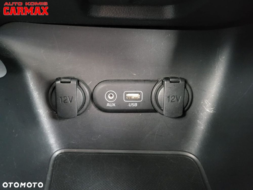 Kia Ceed 1.4 CVVT ISG Dream Team Edition - 24