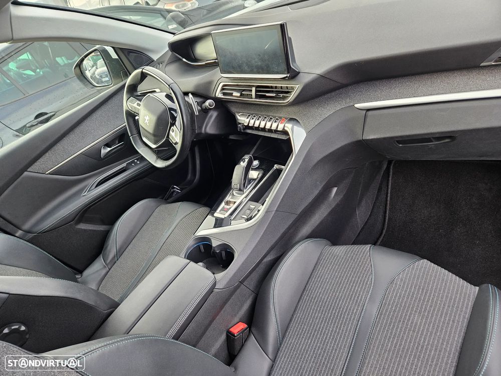 Peugeot 3008 1.5 BlueHDi Allure EAT8 - 13