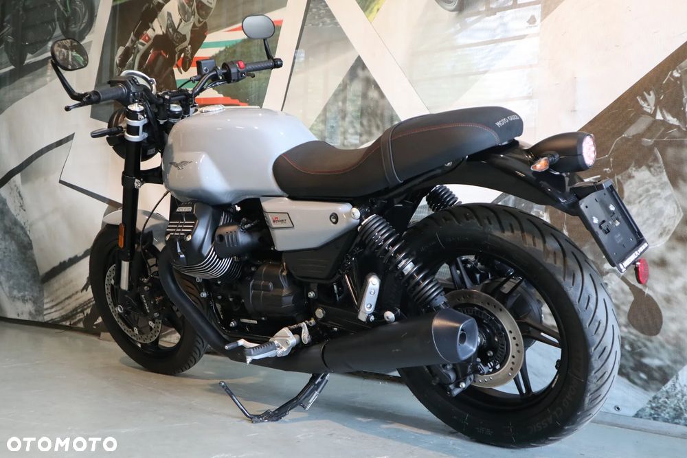 Moto Guzzi V7 - 10