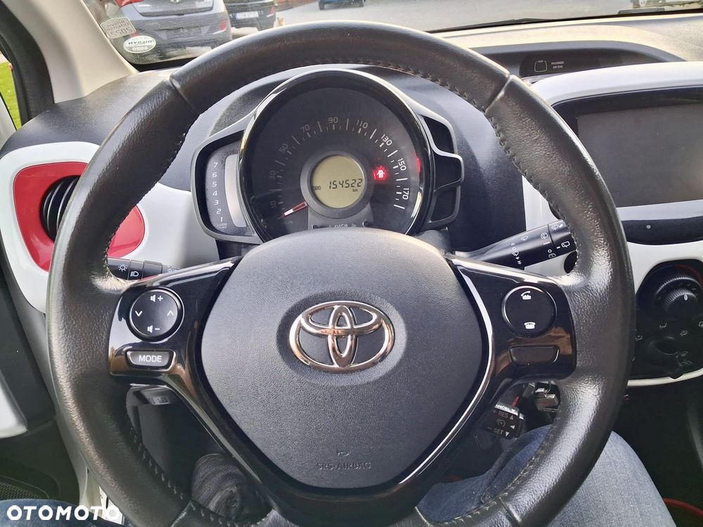 Toyota Aygo x-play Edition S+ - 19