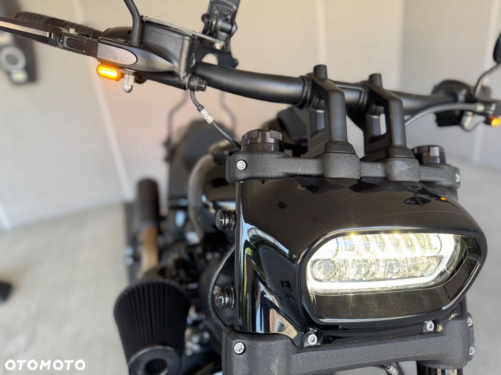 Harley-Davidson Softail Fat Bob - 11