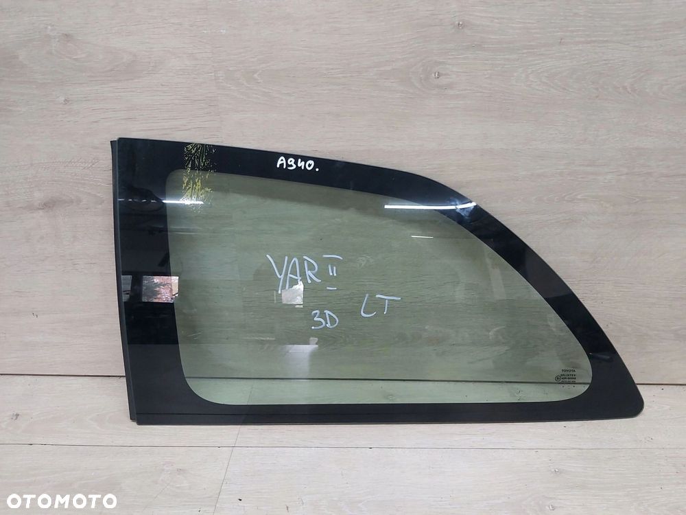 Toyota Yaris II szyba karoseryjna lewy tył 3D - 14