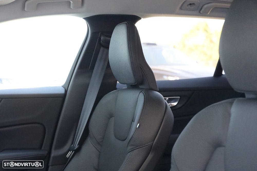 Volvo V60 2.0 T6 AWD TE Plus Dark - 10