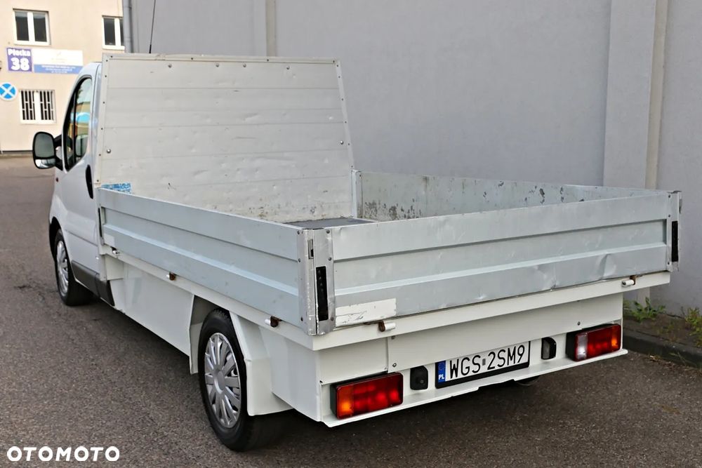 Renault Trafic - 15