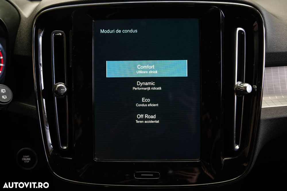 Volvo XC 40 T3 Geartronic Momentum - 20