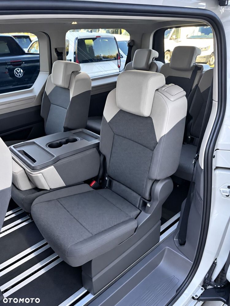 Volkswagen Multivan - 14
