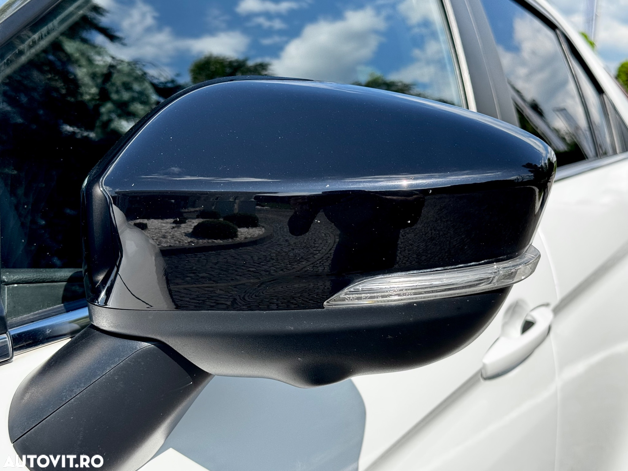 Mitsubishi Eclipse-Cross - 33
