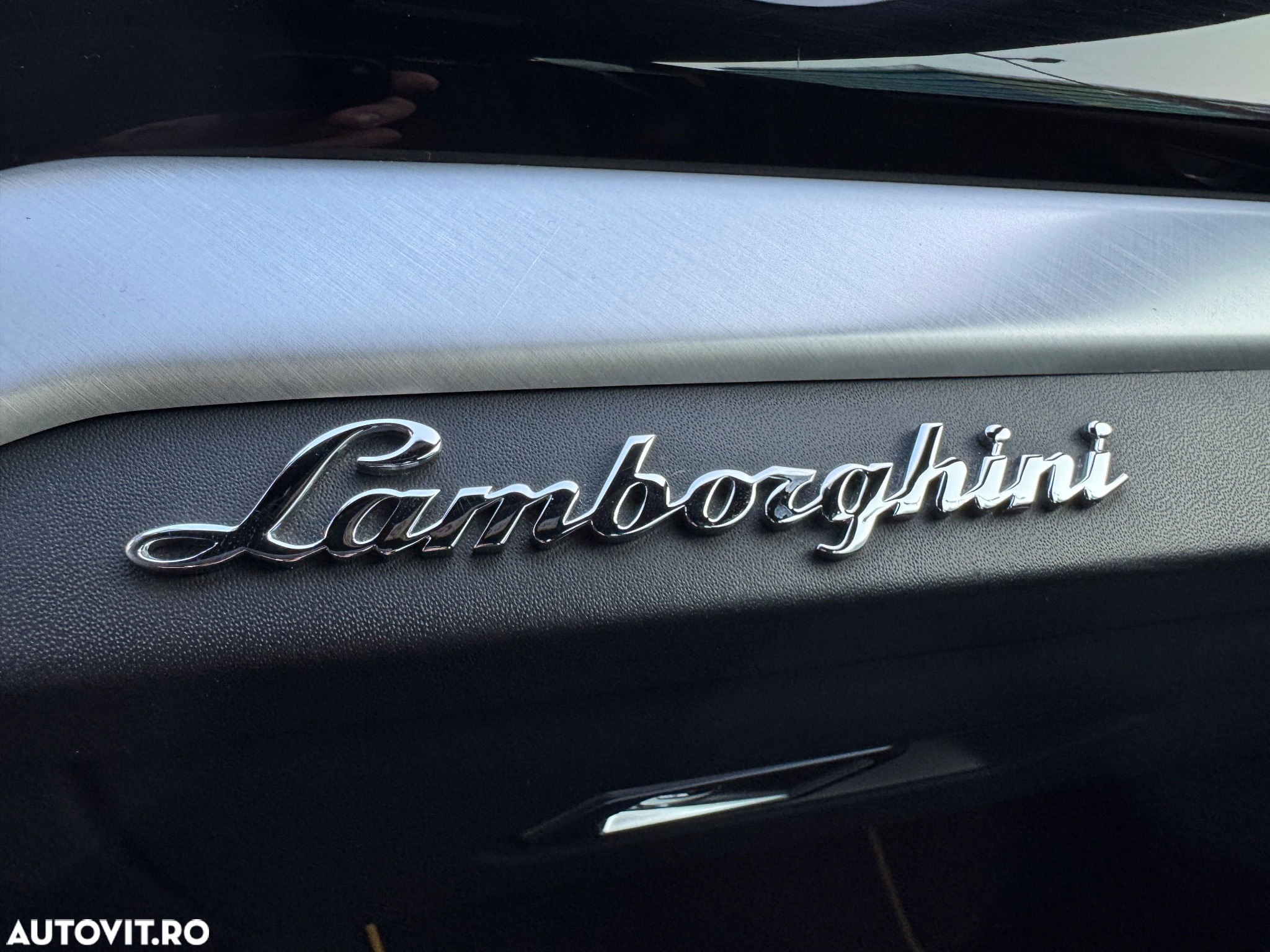 Lamborghini URUS Standard - 38
