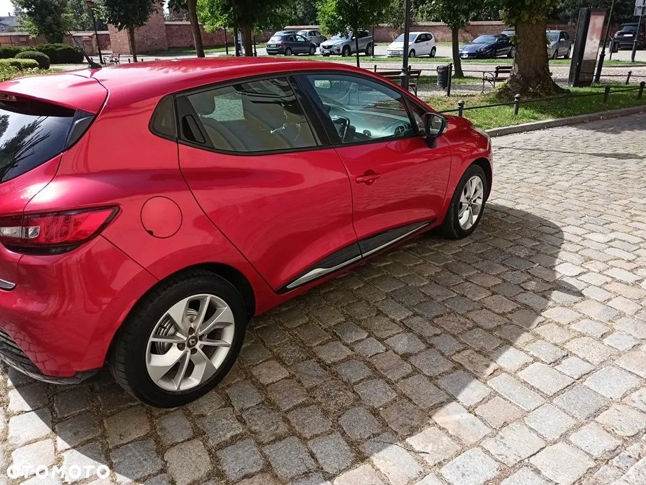 Renault Clio 1.2 16V Limited - 29