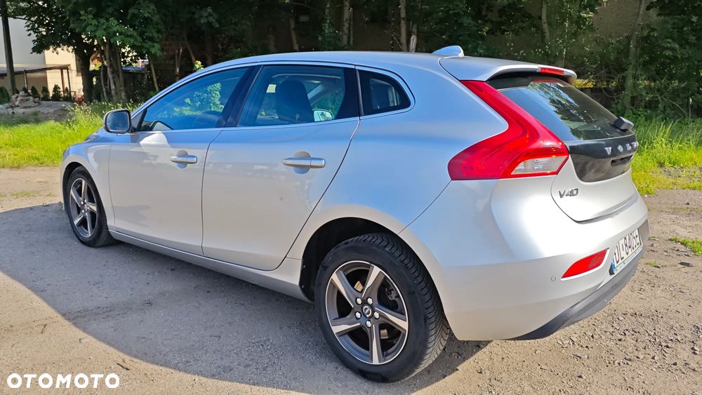 Volvo V40 D2 - 13