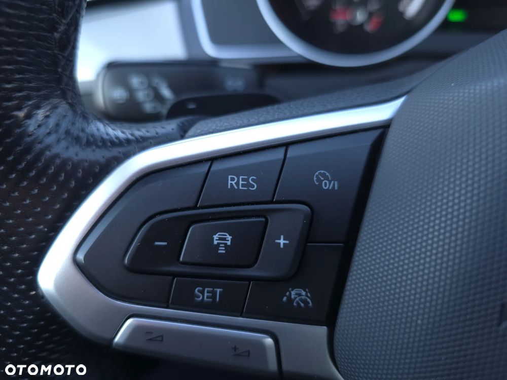 Volkswagen Passat - 18