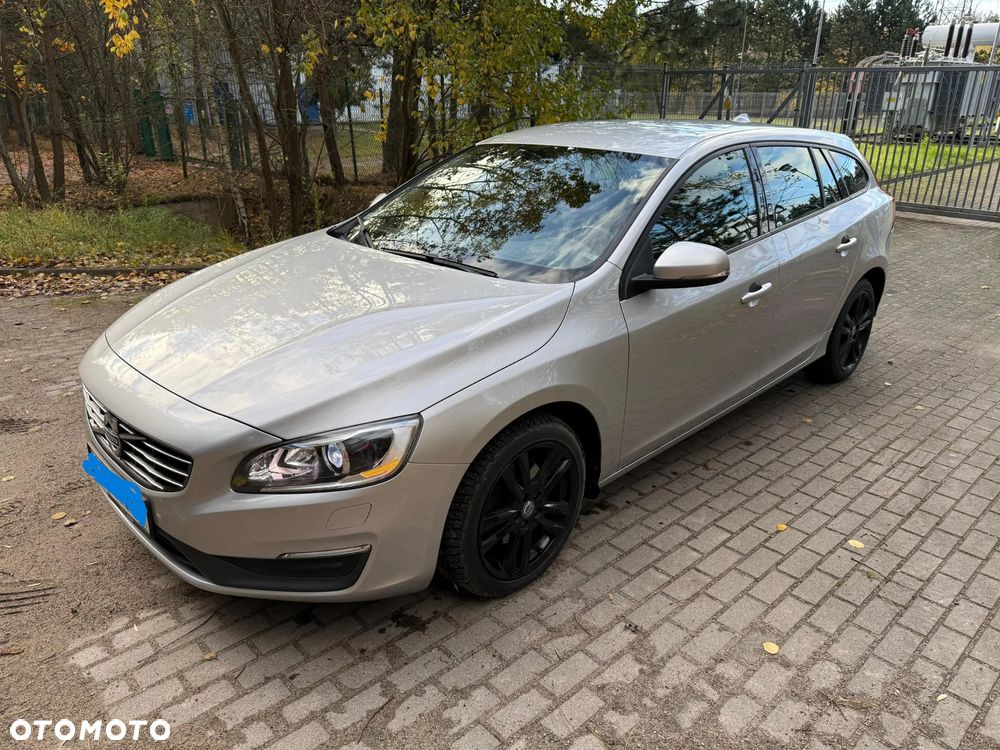 Volvo V60 D4 Drive-E Kinetic - 1