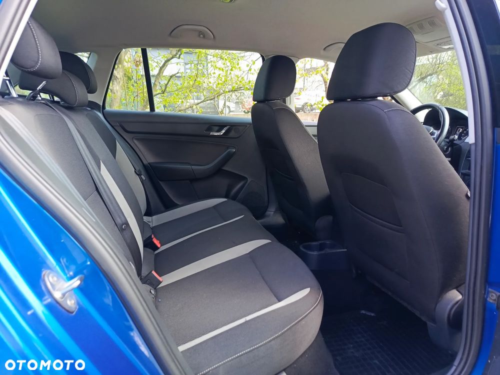 Skoda RAPID 1.4 TDI Clever - 27