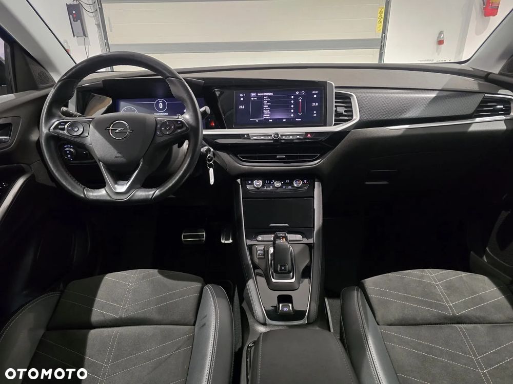 Opel Grandland 1.2 T GS S&S - 10