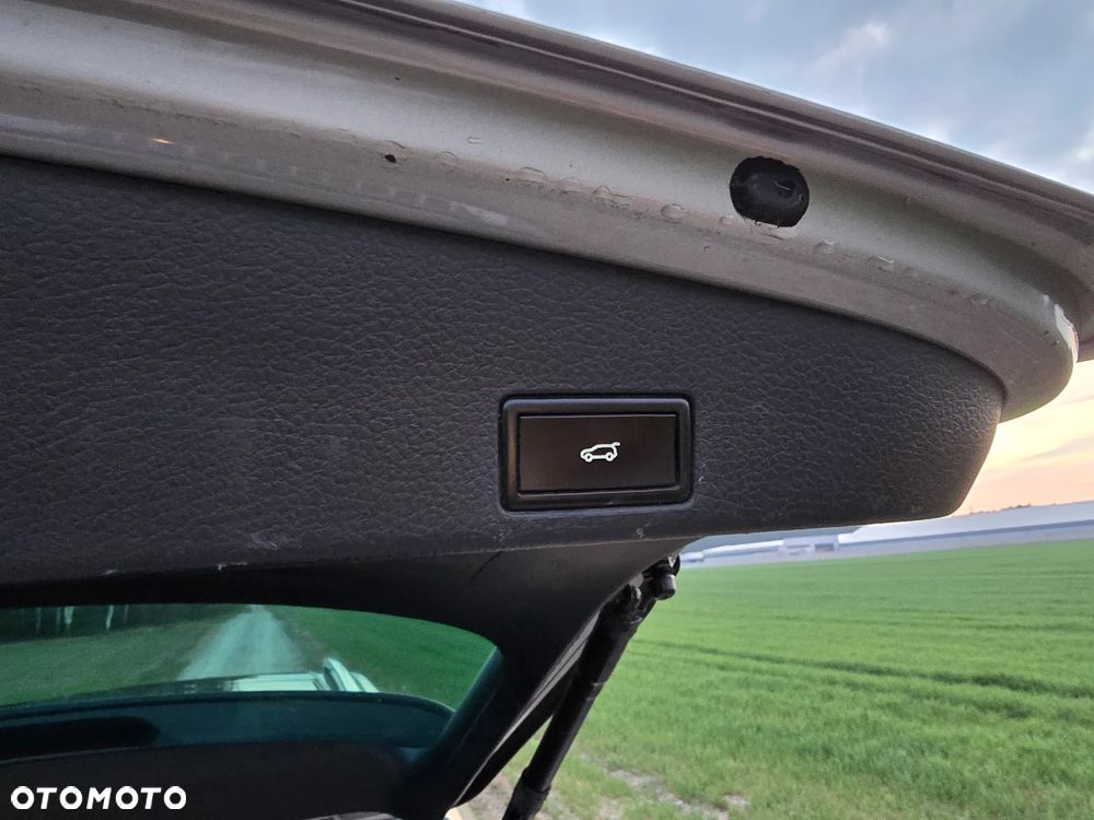 Volkswagen Touareg 3.0 V6 TDI SCR Blue Motion DPF Automatik Exclusive - 24