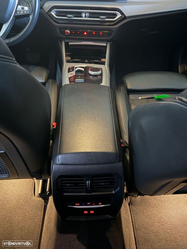 BMW 318 d Aut. Sport Line - 25