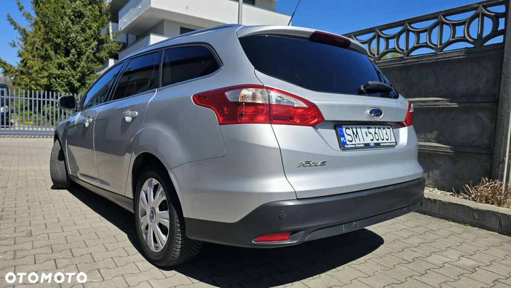 Ford Focus 1.6 TDCi DPF Titanium - 6
