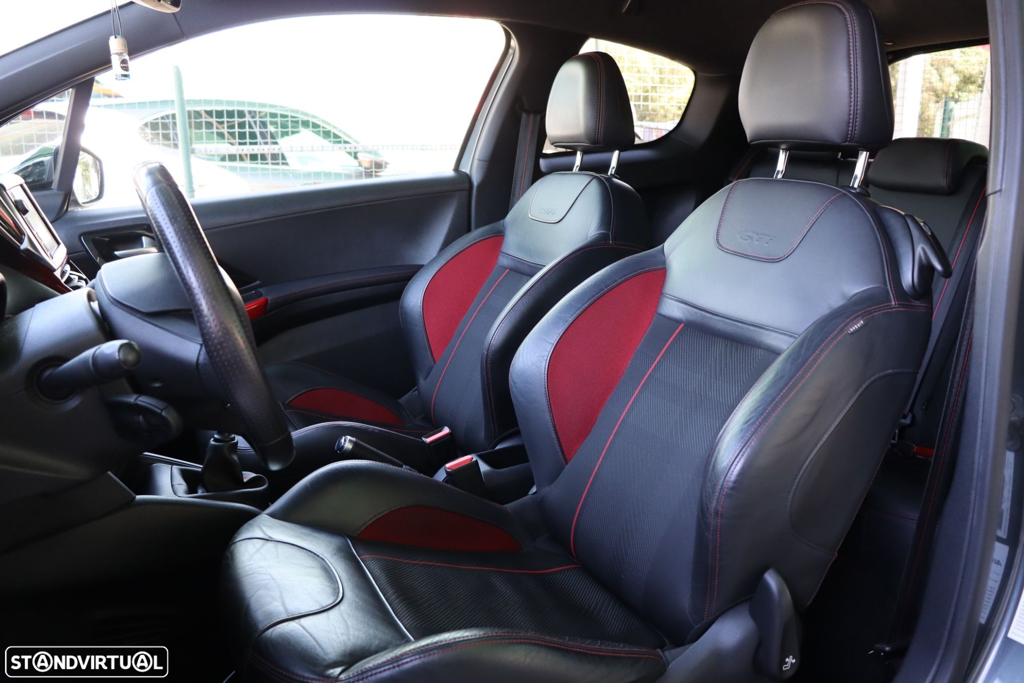 Peugeot 208 1.6 THP GTi - 10