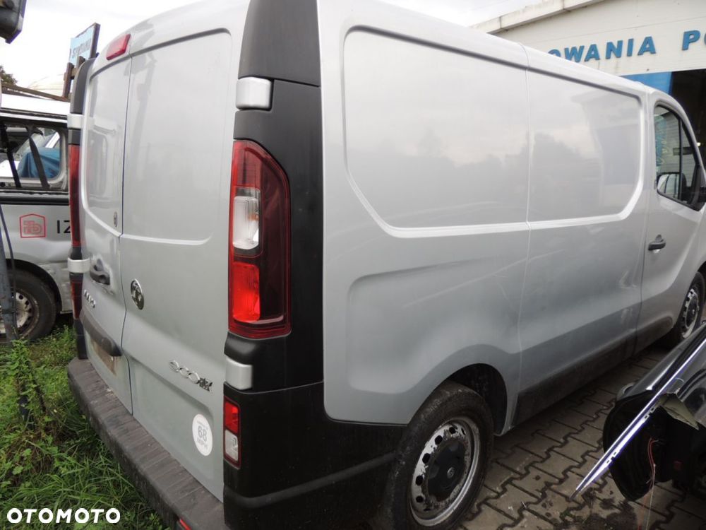 Ćwiartka nadwozia prawy tył Opel Vivaro B '15 1,6 DCI - 1