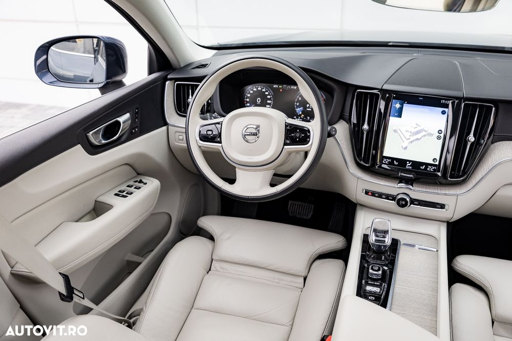 Volvo XC 60 Recharge T6 Twin Engine eAWD Inscription Expression - 4