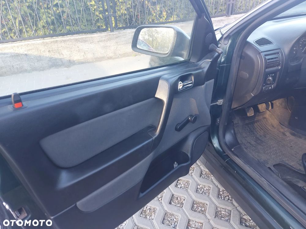 Opel Astra 1.4 - 12