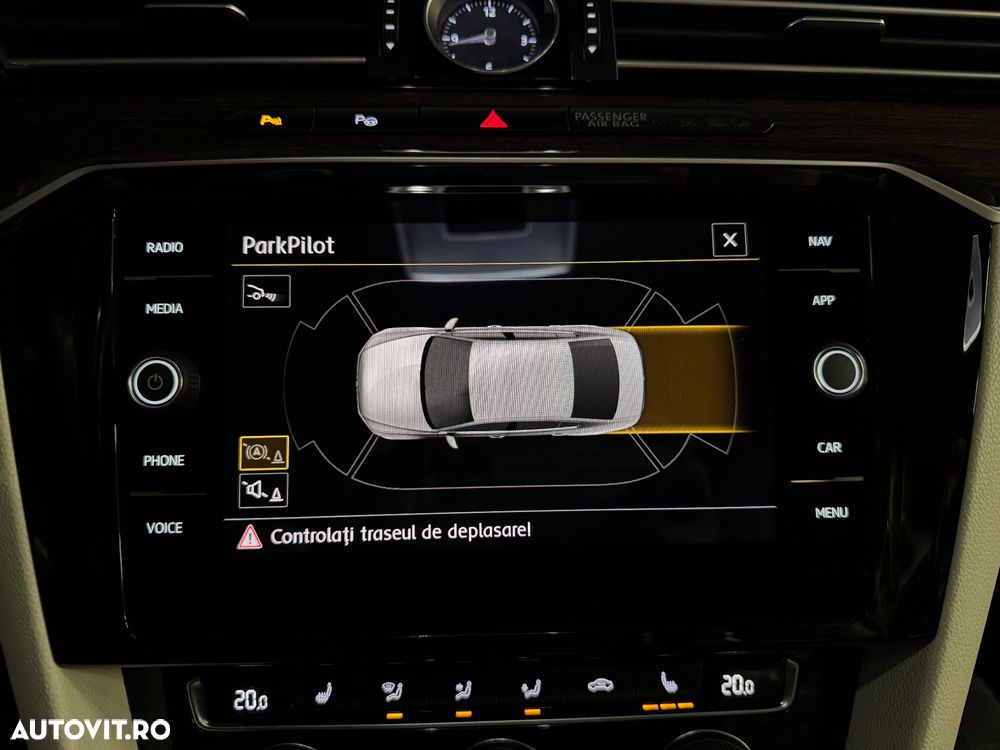 Volkswagen Passat - 28