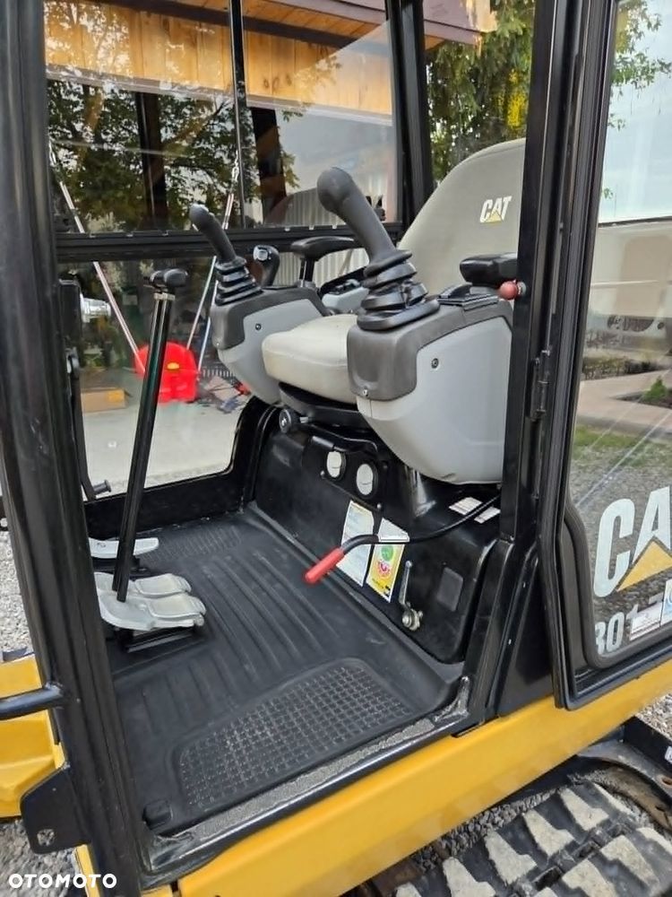 Caterpillar CAT 301. 7D - 12