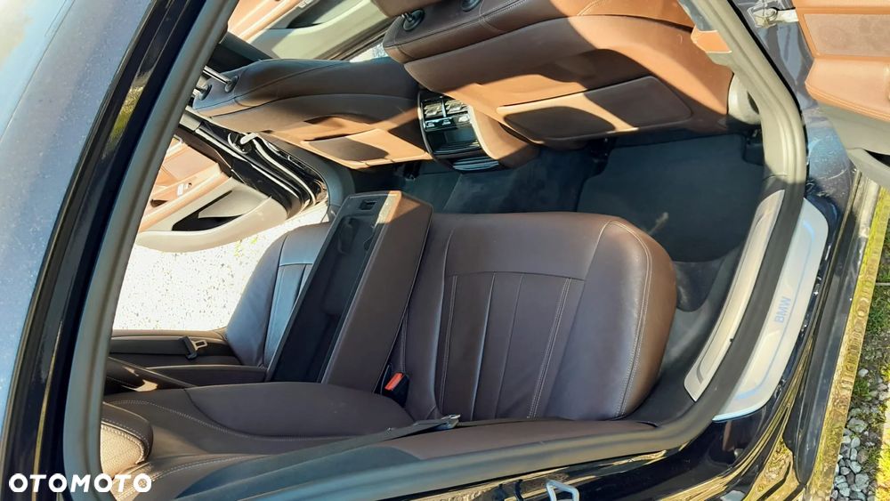 BMW Seria 7 - 13