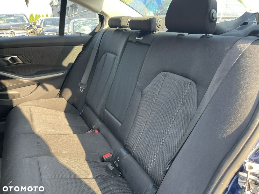 BMW Seria 3 330d - 14