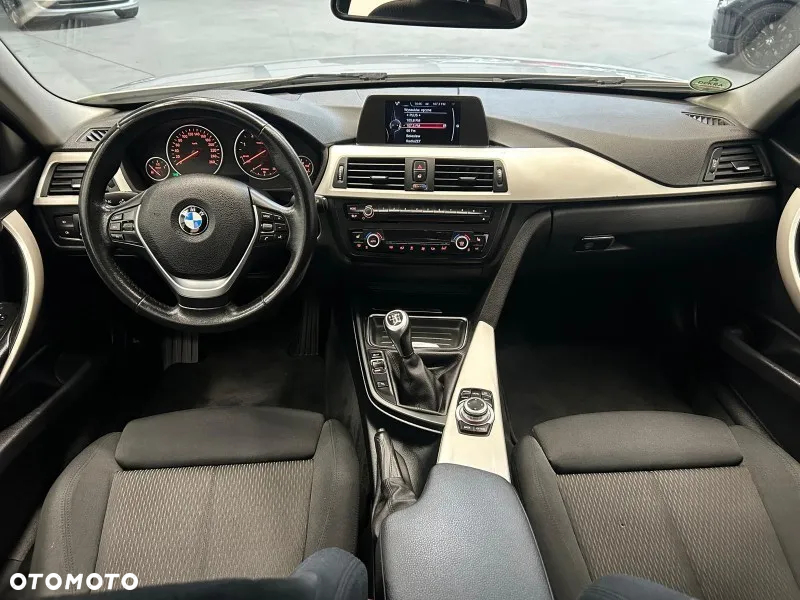 BMW Seria 3 318d - 20