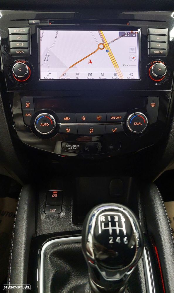 Nissan Qashqai 1.5 dCi N-Connecta - 18