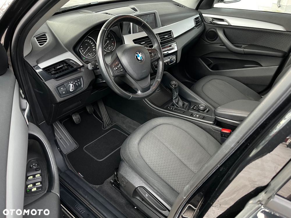 BMW X1 sDrive18d - 14