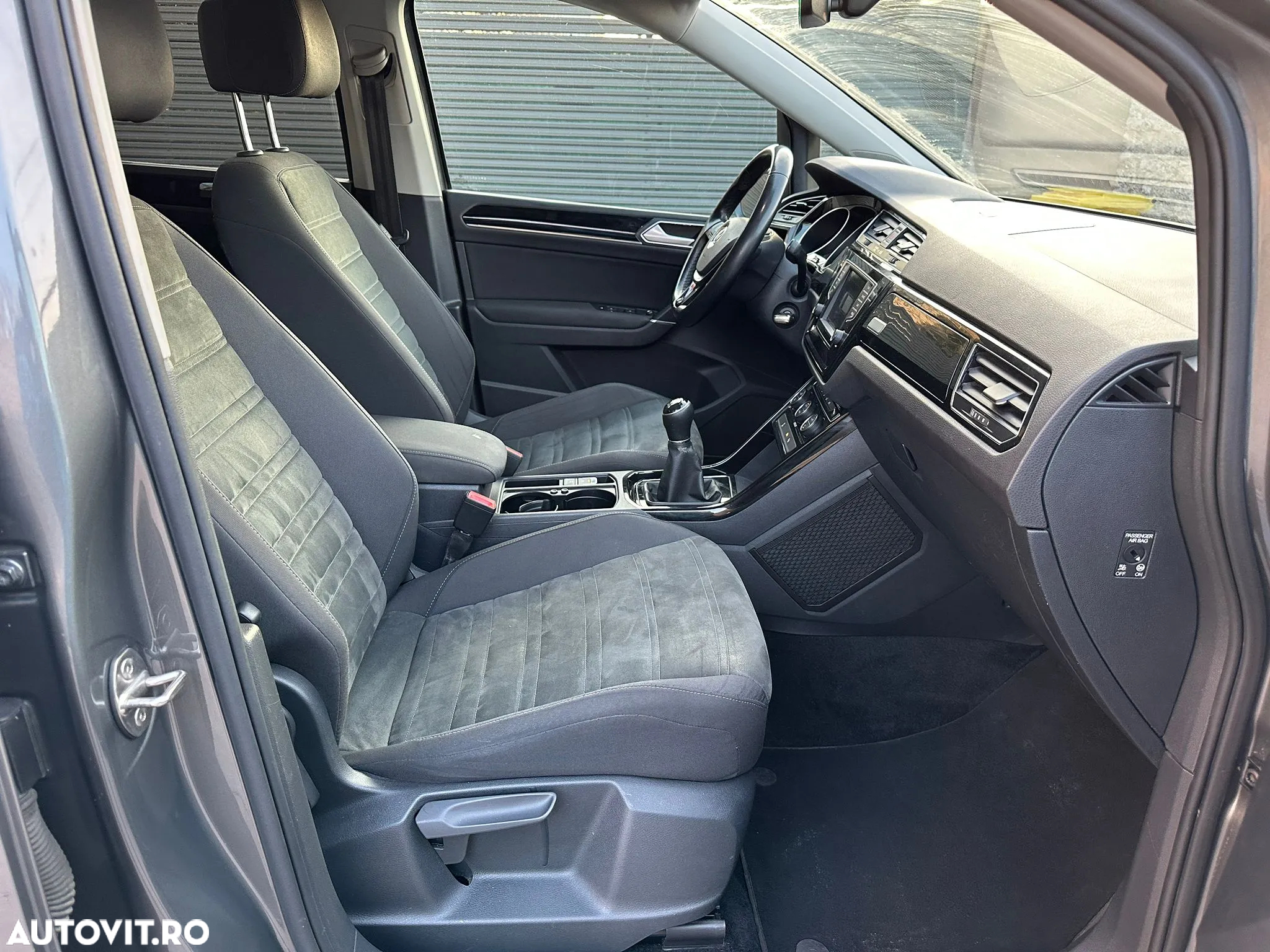 Volkswagen Touran 1.6 TDI SCR BlueMotion Technology Comfortline - 15
