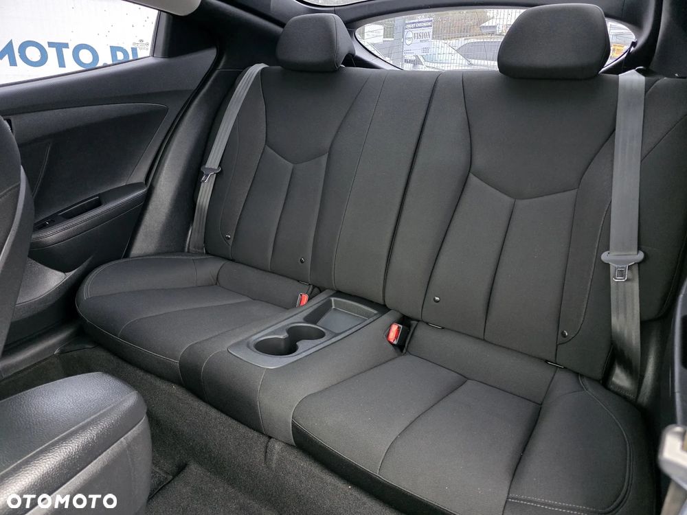 Hyundai Veloster 1.6 Trend - 12