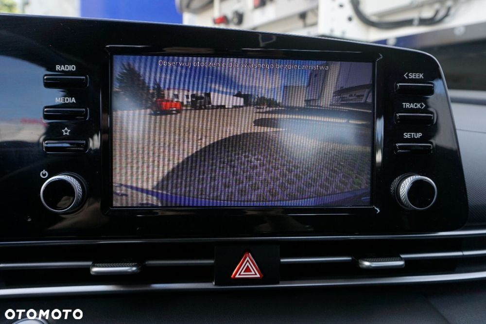Hyundai Elantra - 13