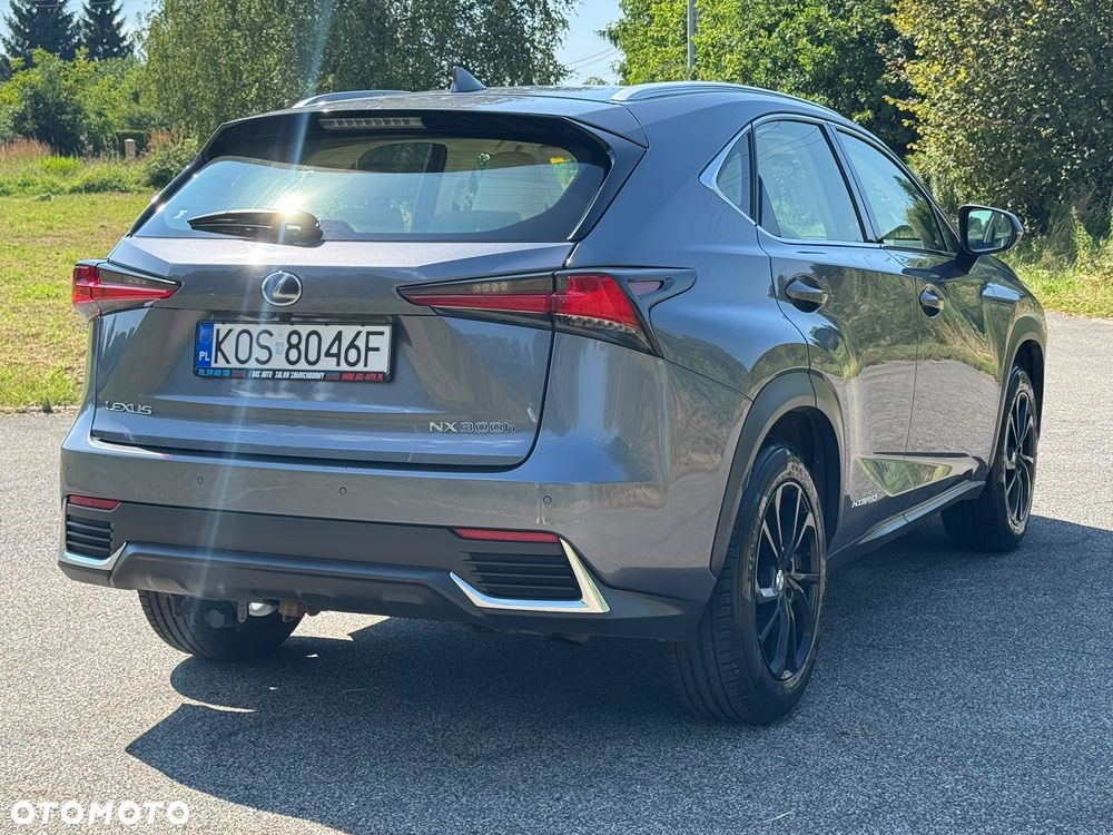 Lexus NX 300h Prestige AWD - 10