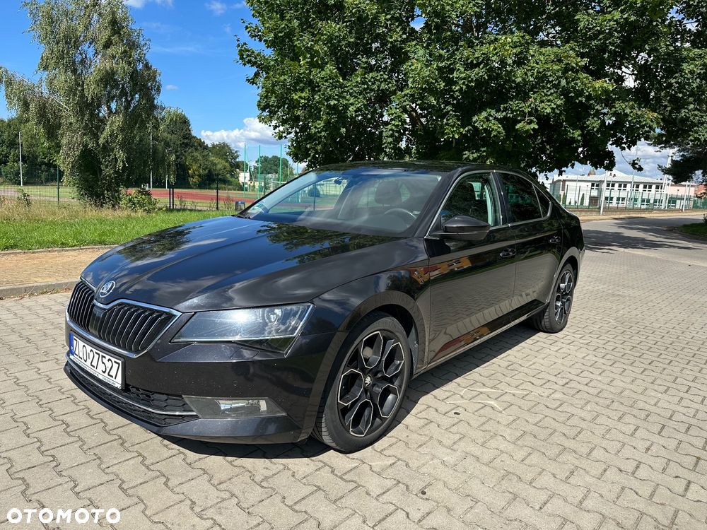 Skoda Superb ver-2-0-tdi-ambition-dsg - 1