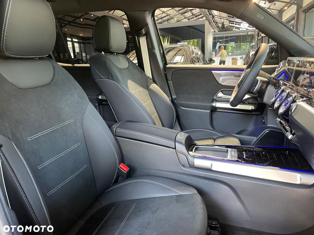 Mercedes-Benz GLB 200 AMG Line 7G-DCT - 11