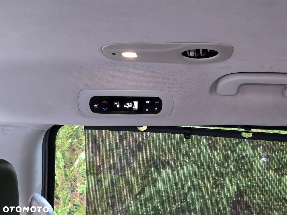 Chrysler Pacifica - 11