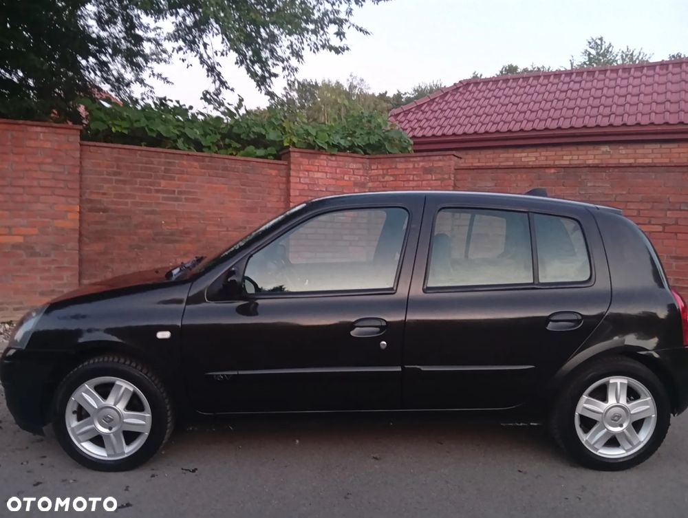Renault Clio - 15