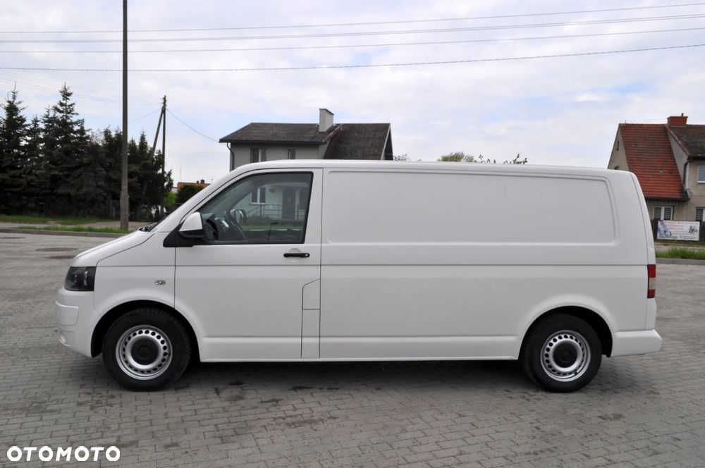 Volkswagen T5 - 10