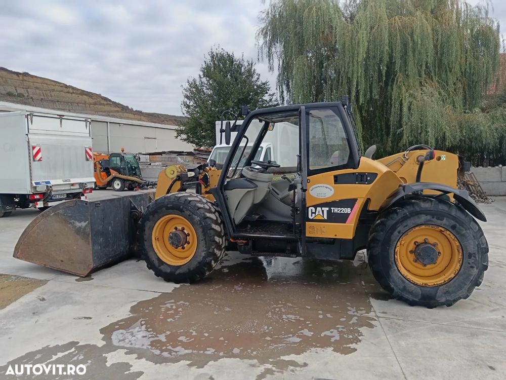 Caterpillar TH220B - 6
